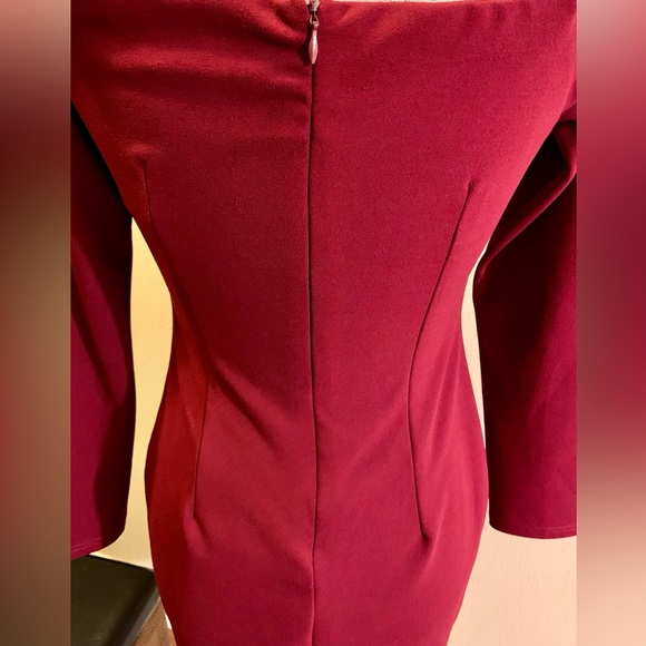 LN LULUS BURGUNDY FLATTERING BODYCON FIT DRESS. SQUARE NECKLINE, LONG SLEEVES, - Picture 9 of 13